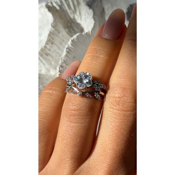 925 Sterling Silver White Topaz Flower Ring Size 5 - Picture 7 of 11